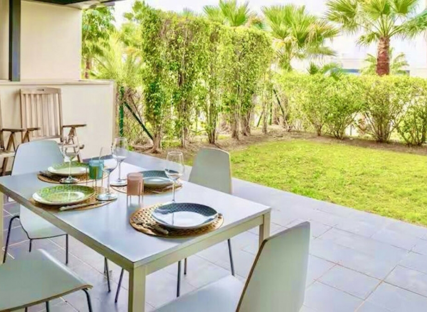 Resale - Apartment -
Los Flamingos