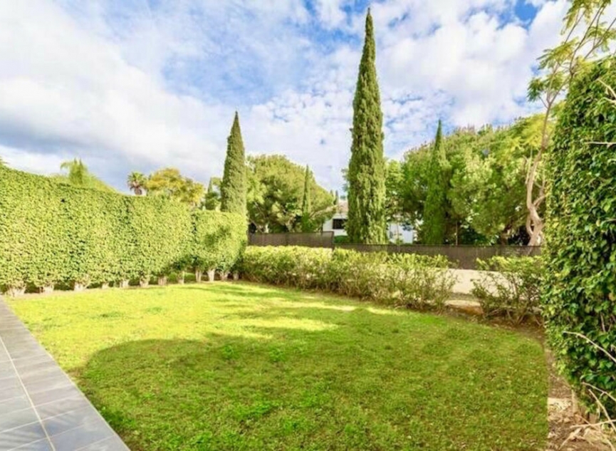 Resale - Apartment -
Los Flamingos