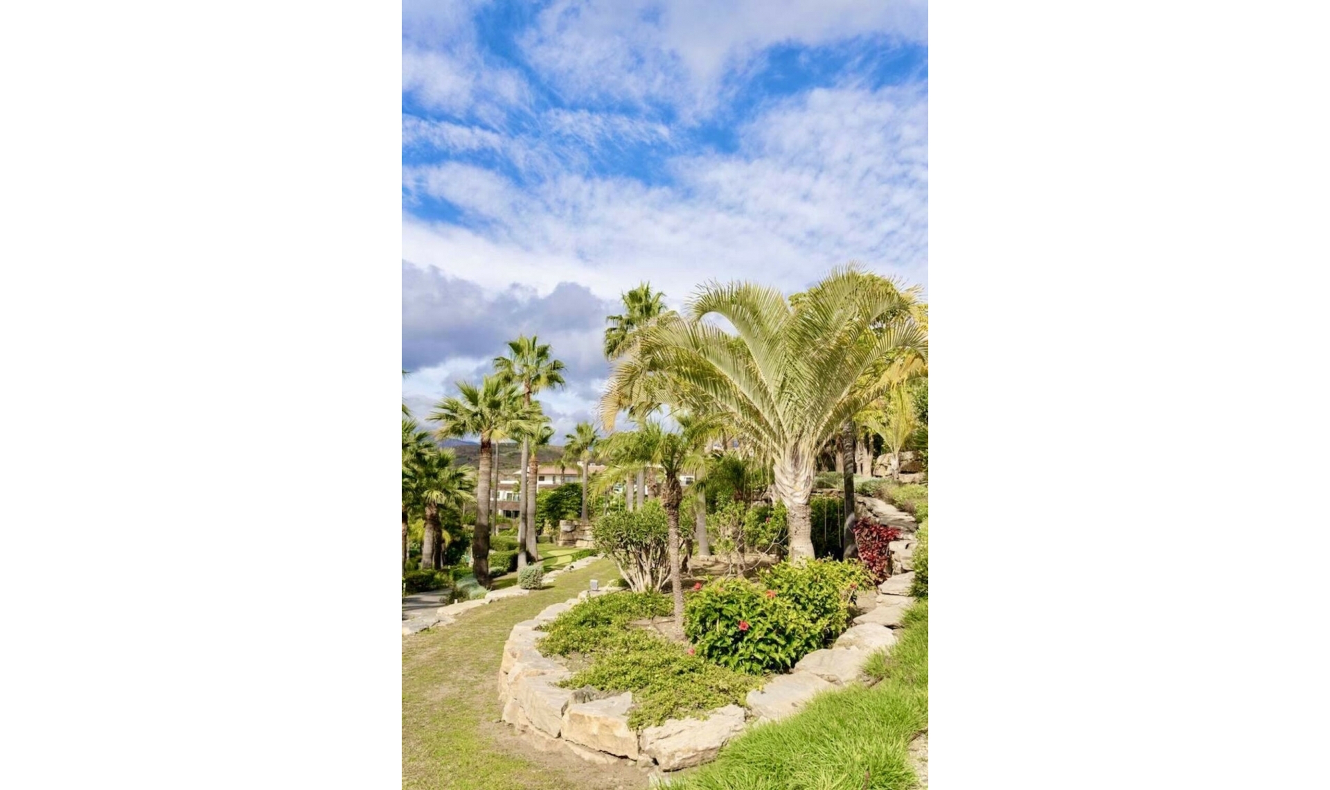 Resale - Apartment -
Los Flamingos