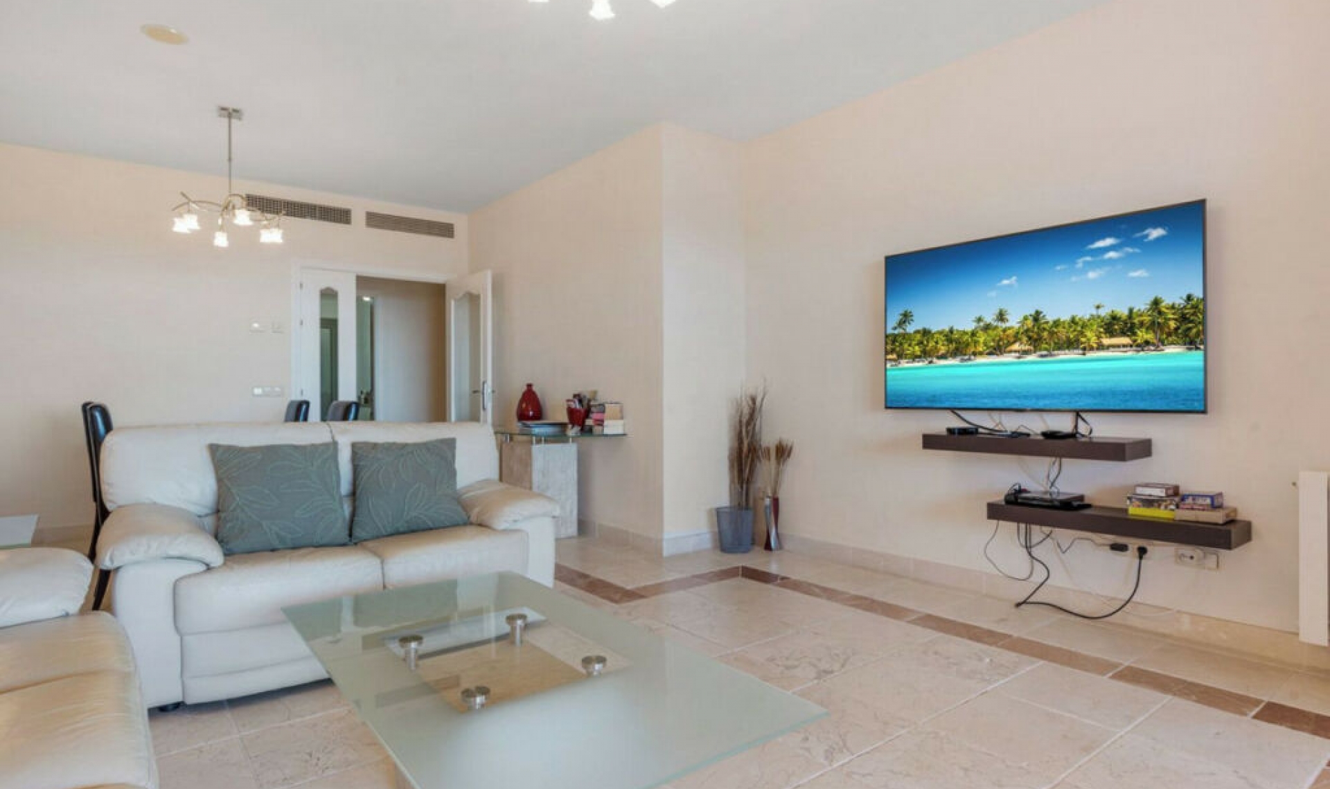 Resale - Apartment -
Los Flamingos