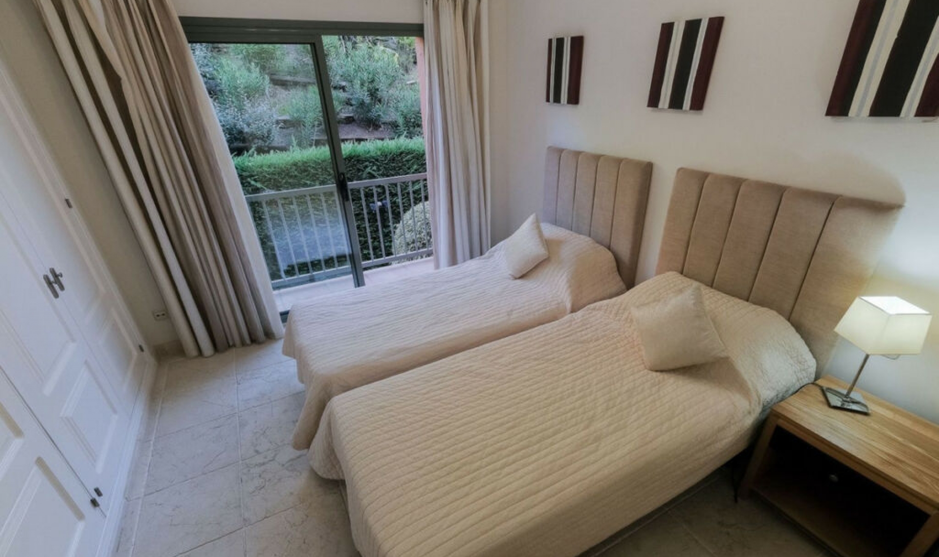 Resale - Apartment -
Los Flamingos