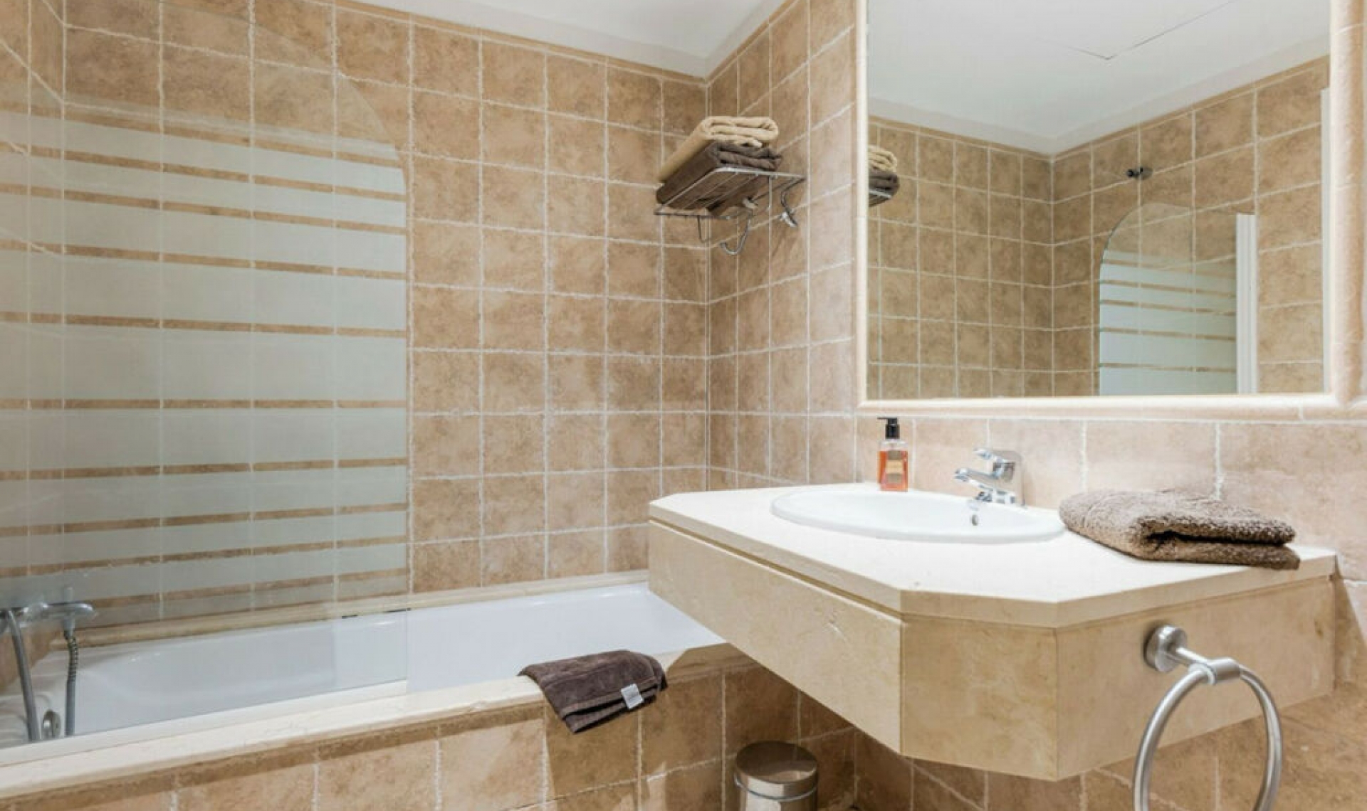 Resale - Apartment -
Los Flamingos