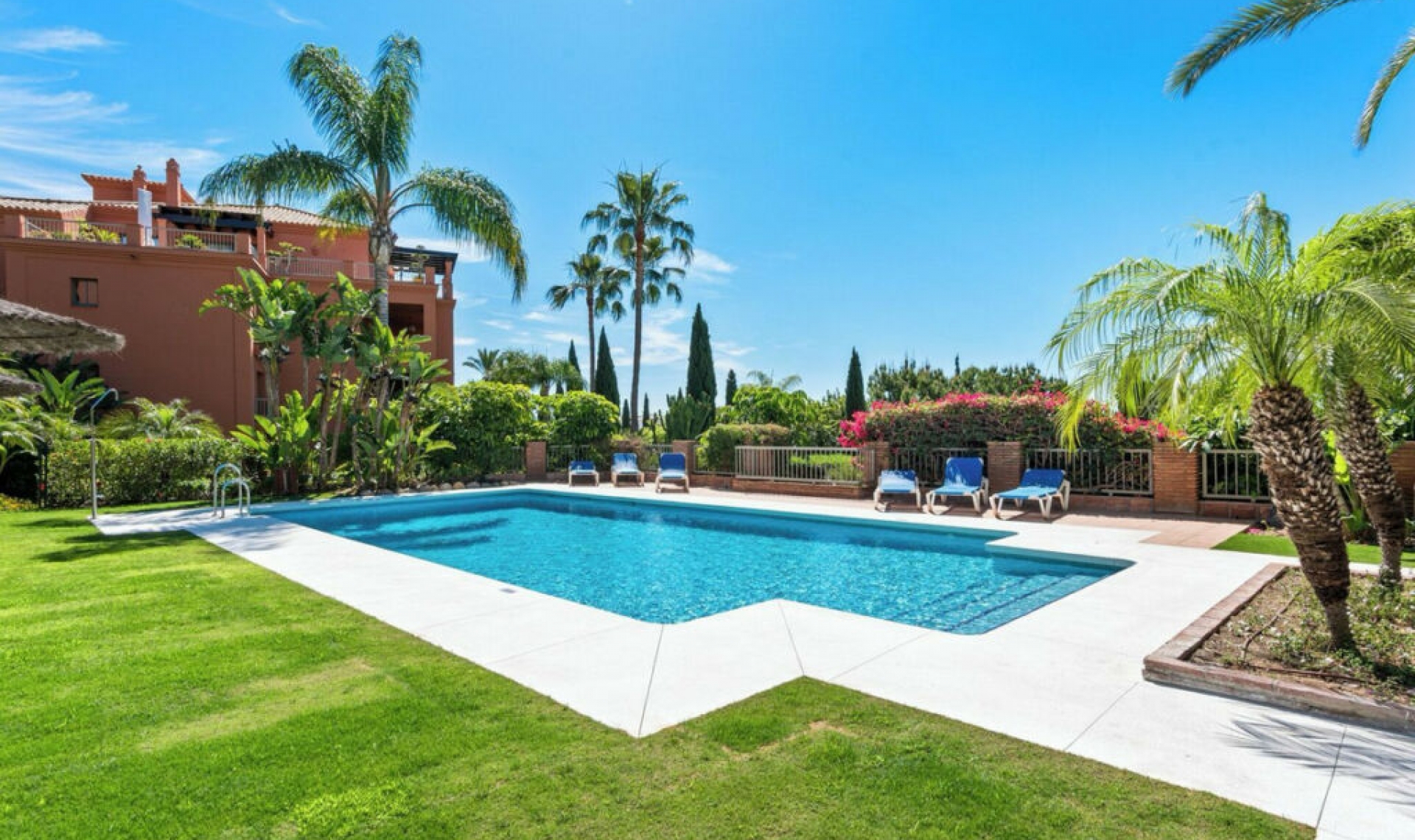 Resale - Apartment -
Los Flamingos