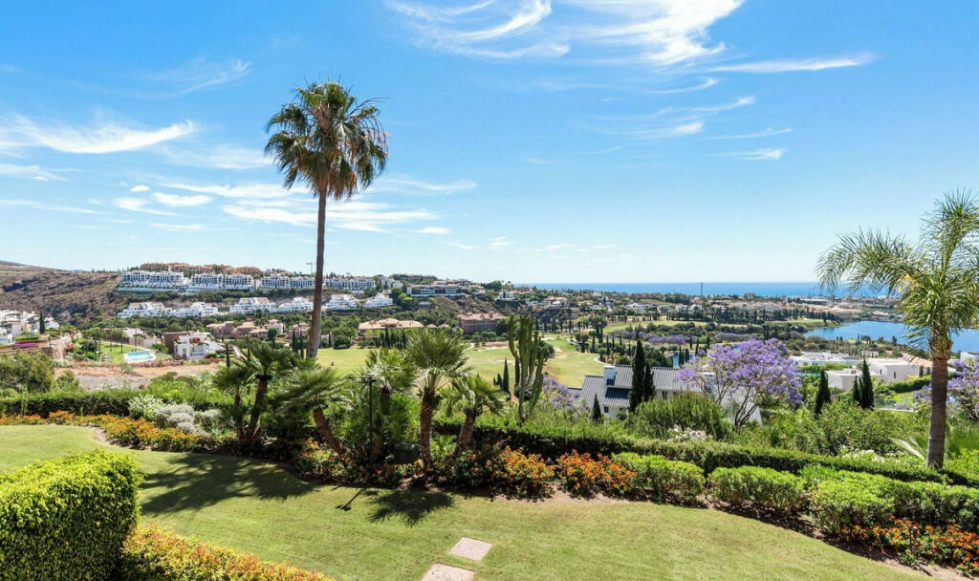 Resale - Apartment -
Los Flamingos