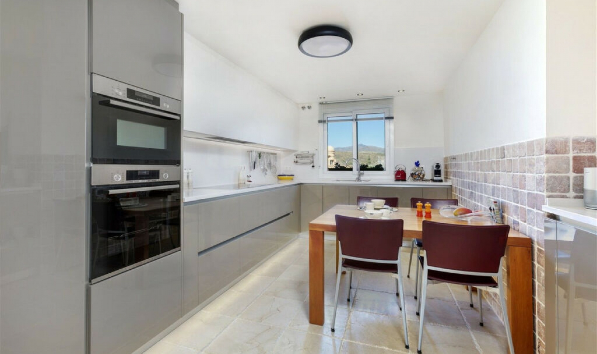 Resale - Apartment -
Los Flamingos