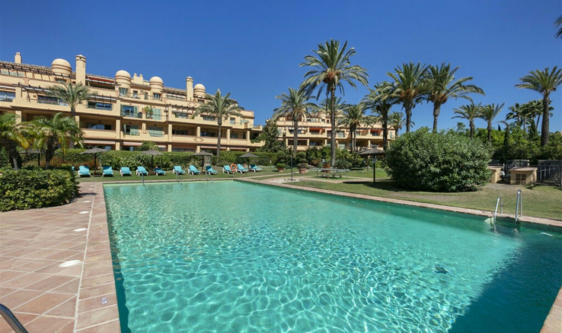 Resale - Apartment -
Los Flamingos