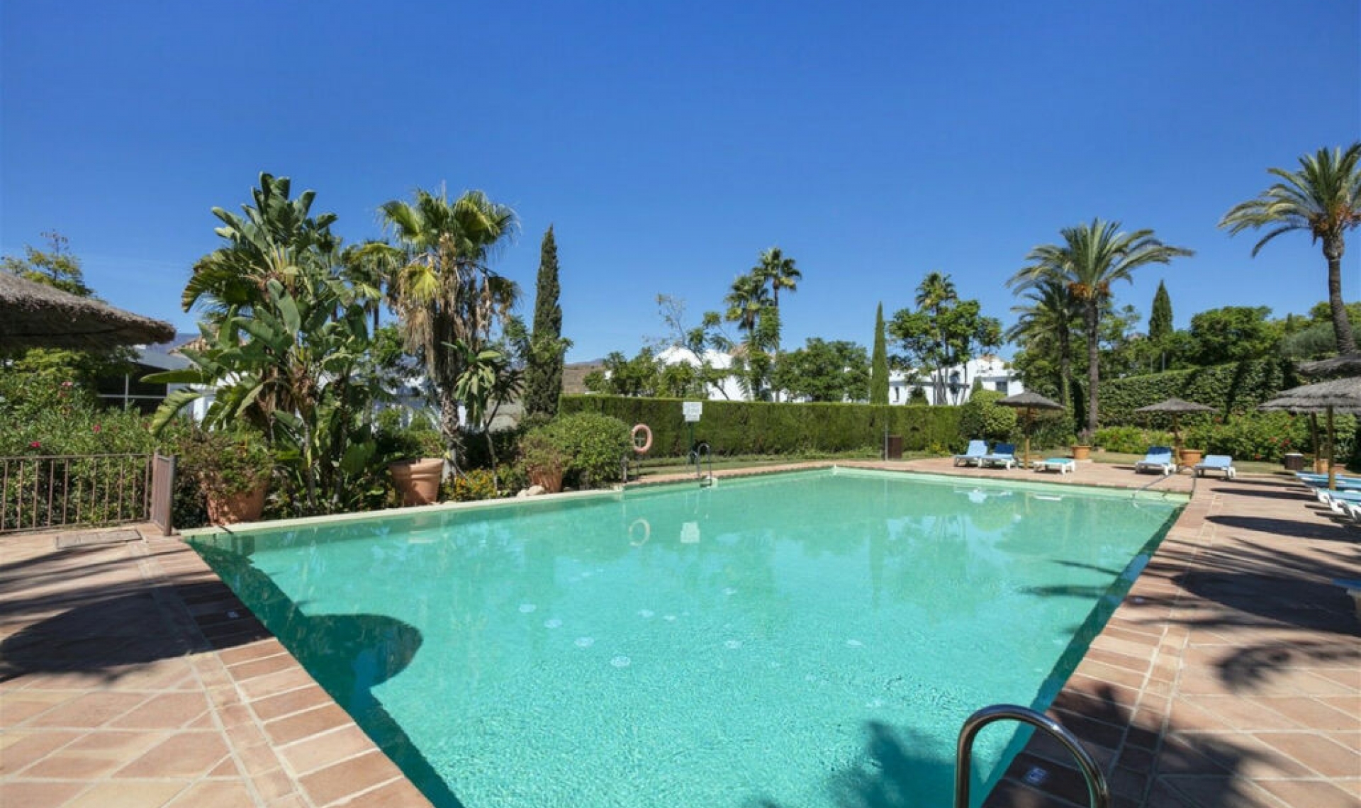 Resale - Apartment -
Los Flamingos