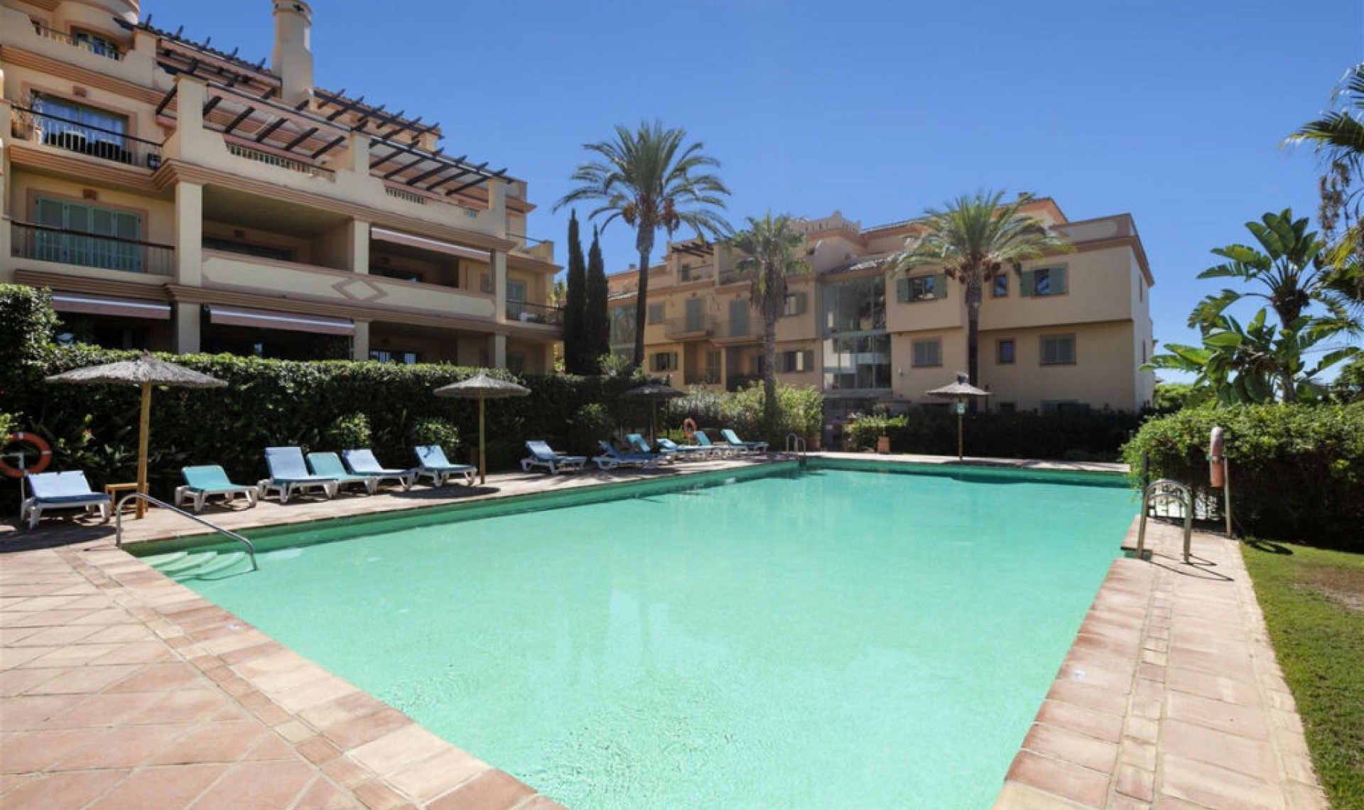 Resale - Apartment -
Los Flamingos