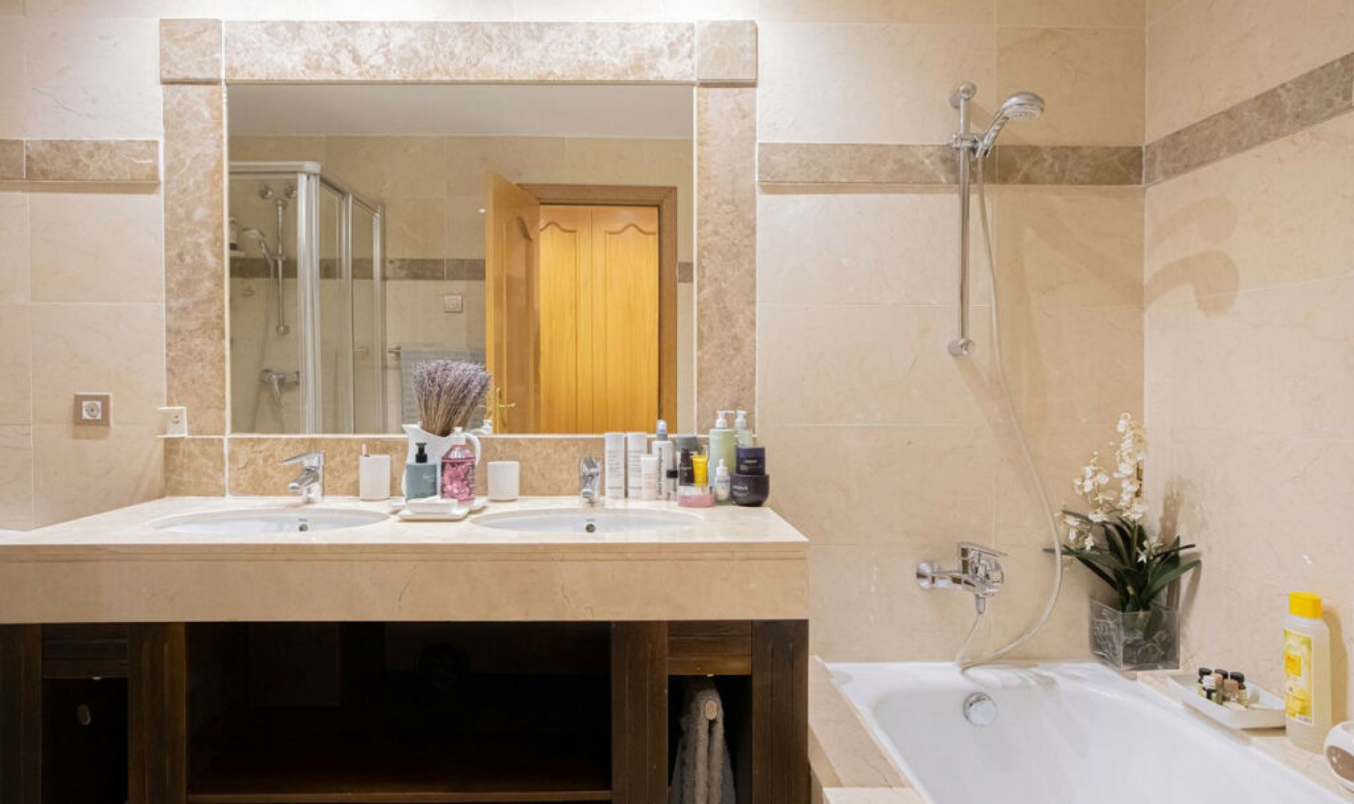 Resale - Apartment -
Los Flamingos