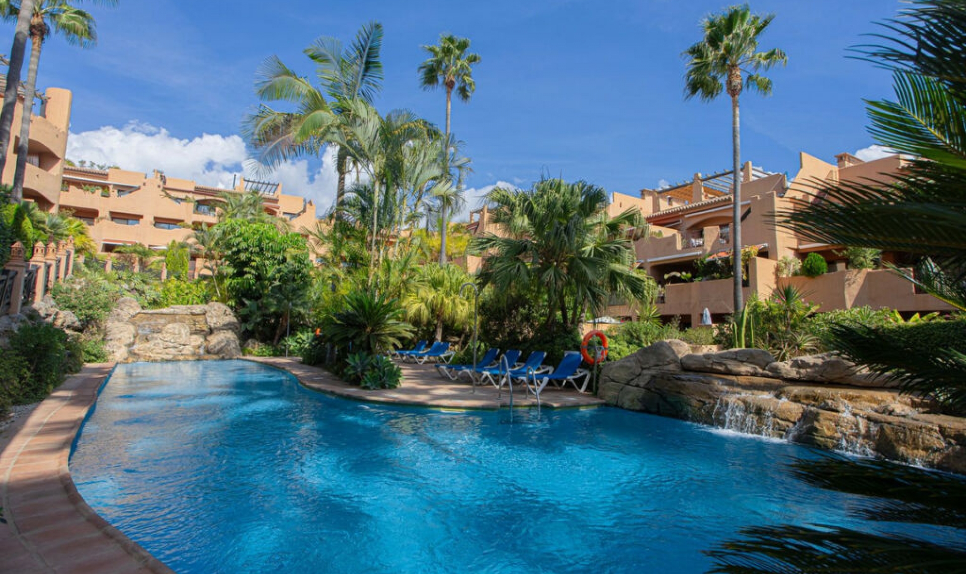 Resale - Apartment -
Los Flamingos