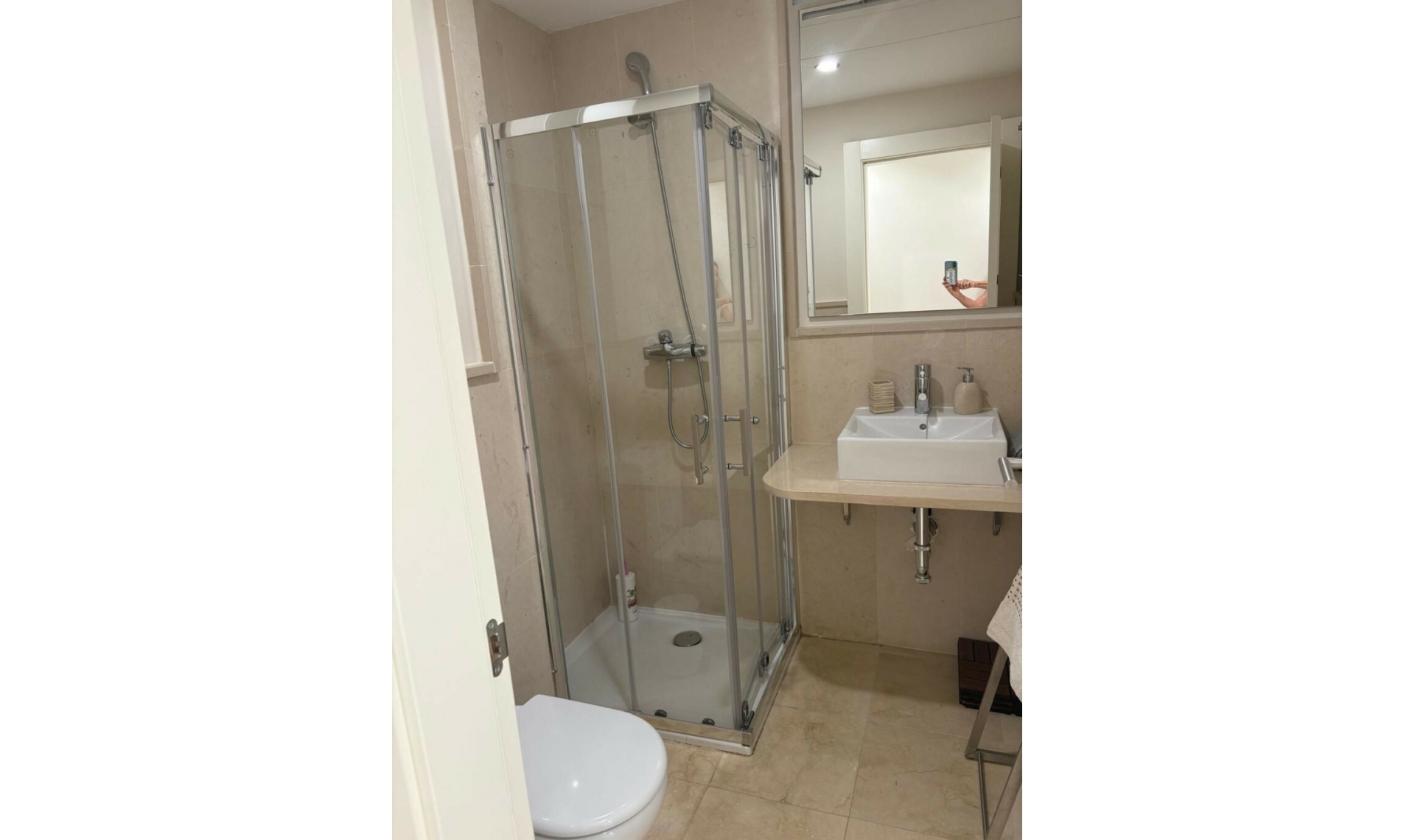 Resale - Apartment -
Los Flamingos