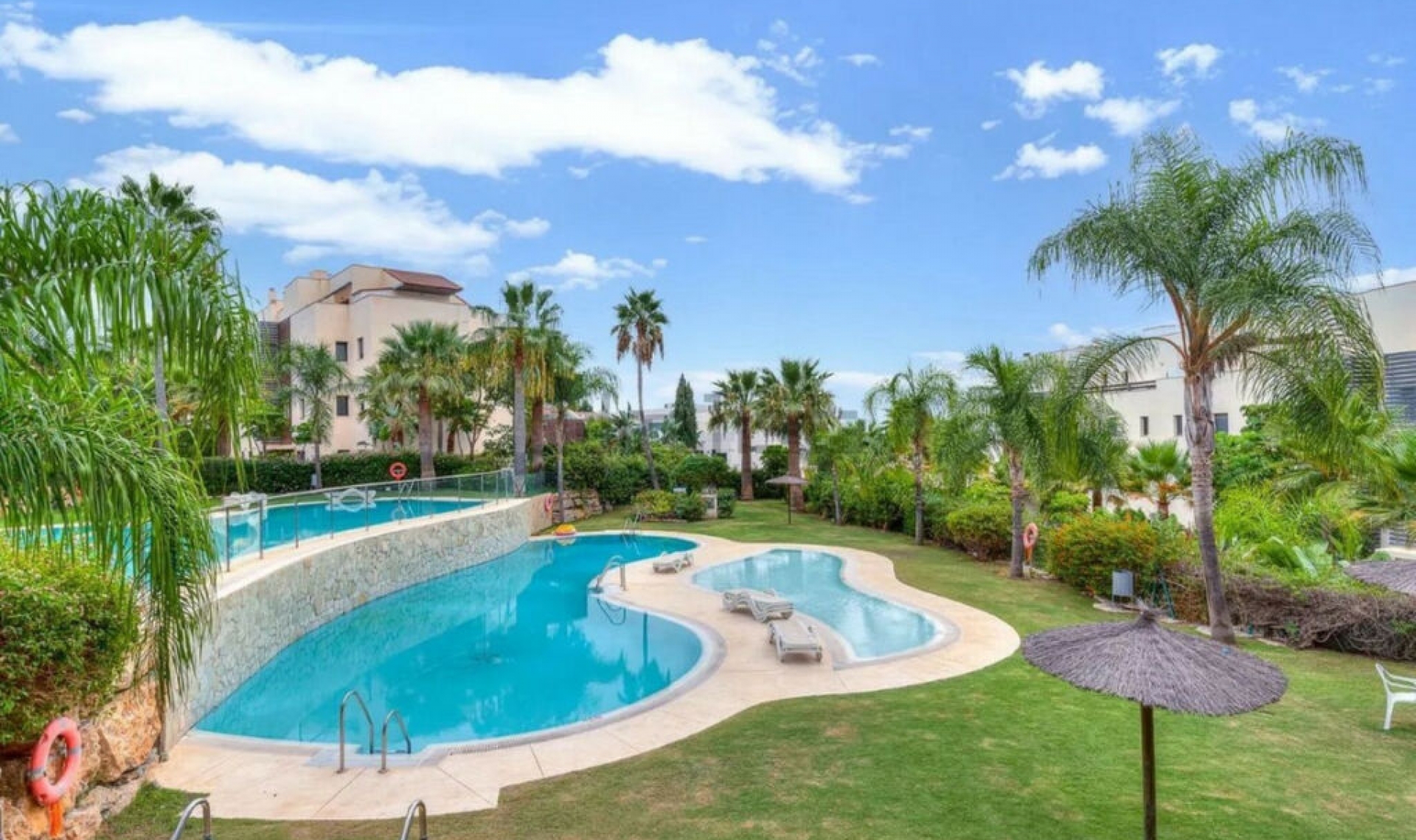 Resale - Apartment -
Los Flamingos