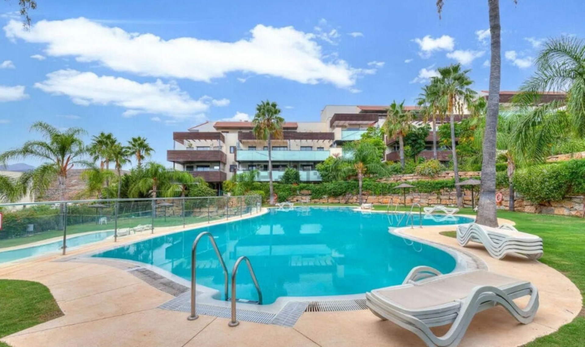 Resale - Apartment -
Los Flamingos