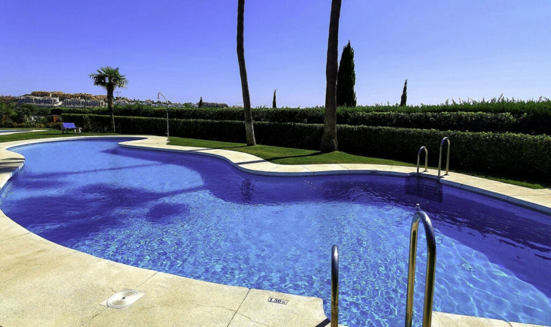 Resale - Apartment -
Los Flamingos