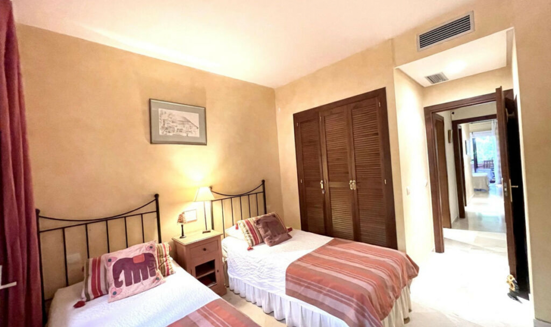 Resale - Apartment -
Los Monteros