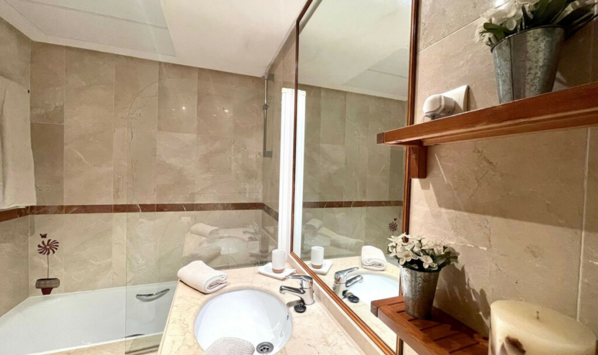 Resale - Apartment -
Los Monteros