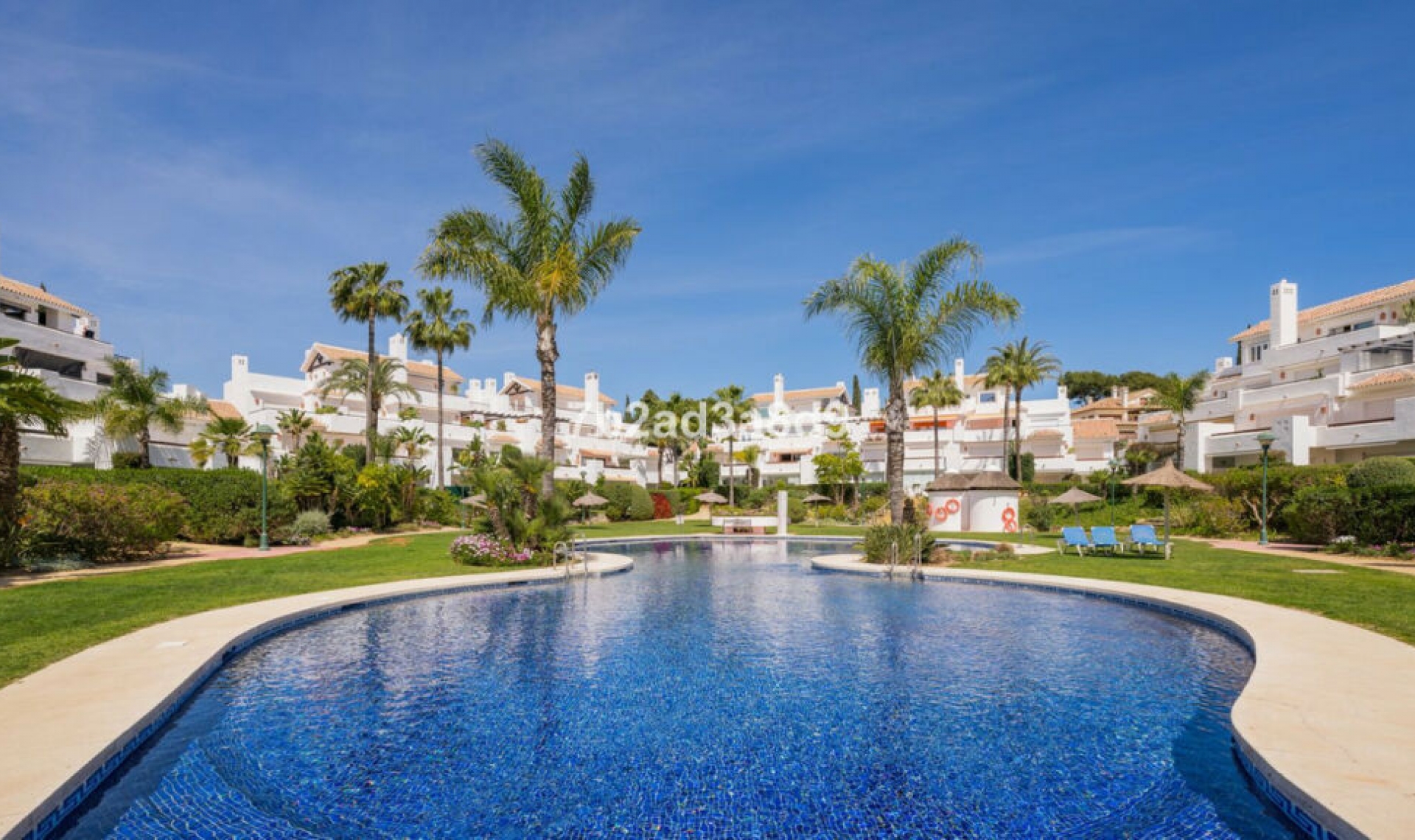 Resale - Apartment -
Los Monteros