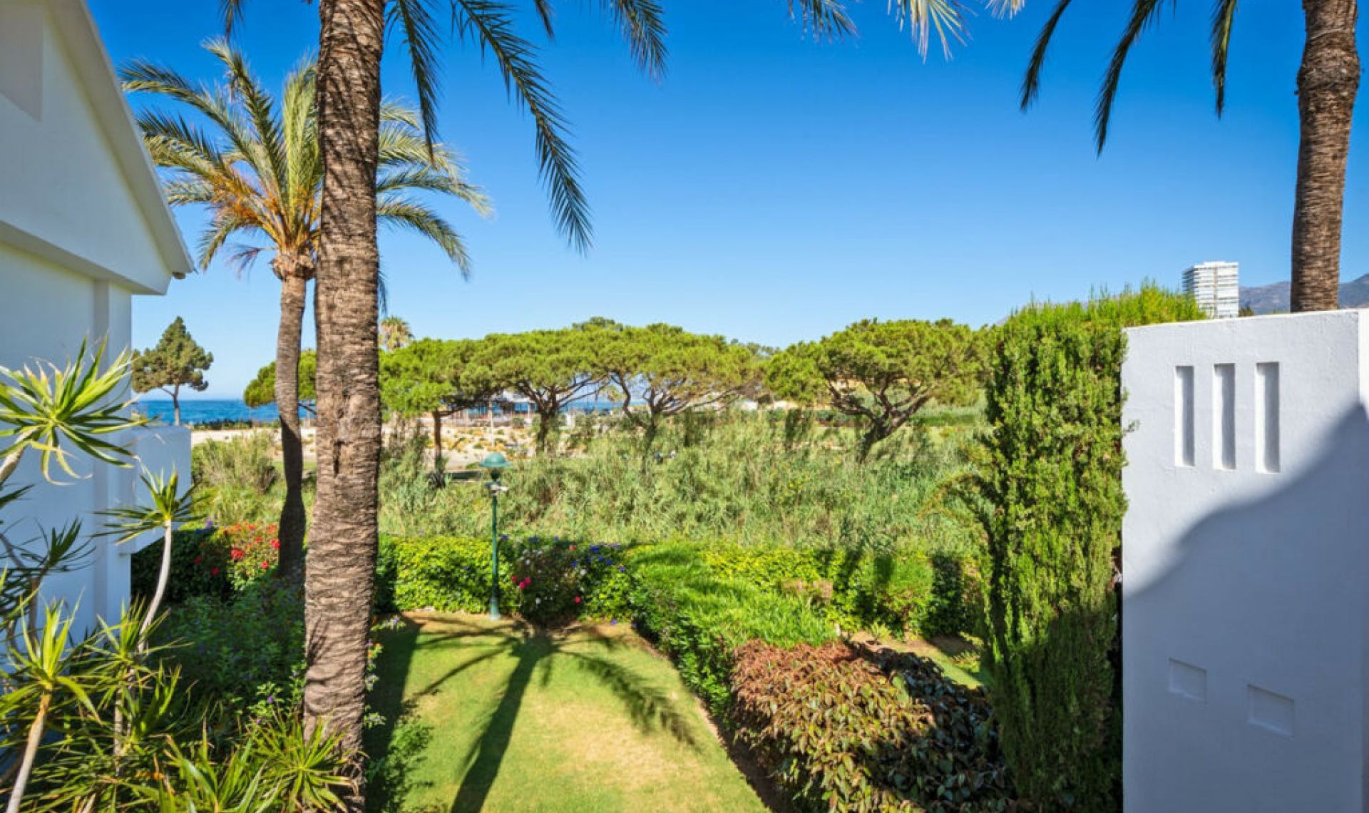 Resale - Apartment -
Los Monteros