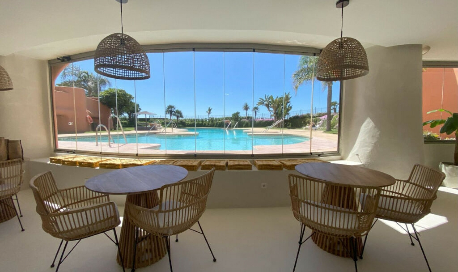 Resale - Apartment -
Los Monteros