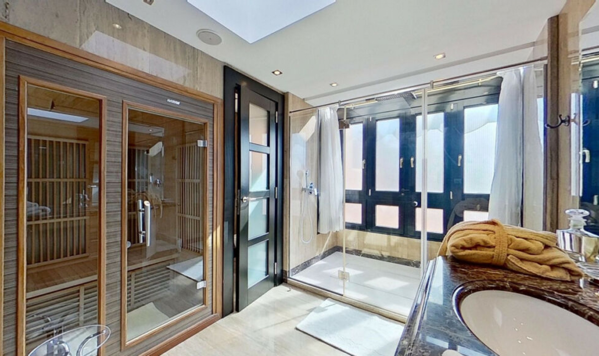 Resale - Apartment -
Los Monteros