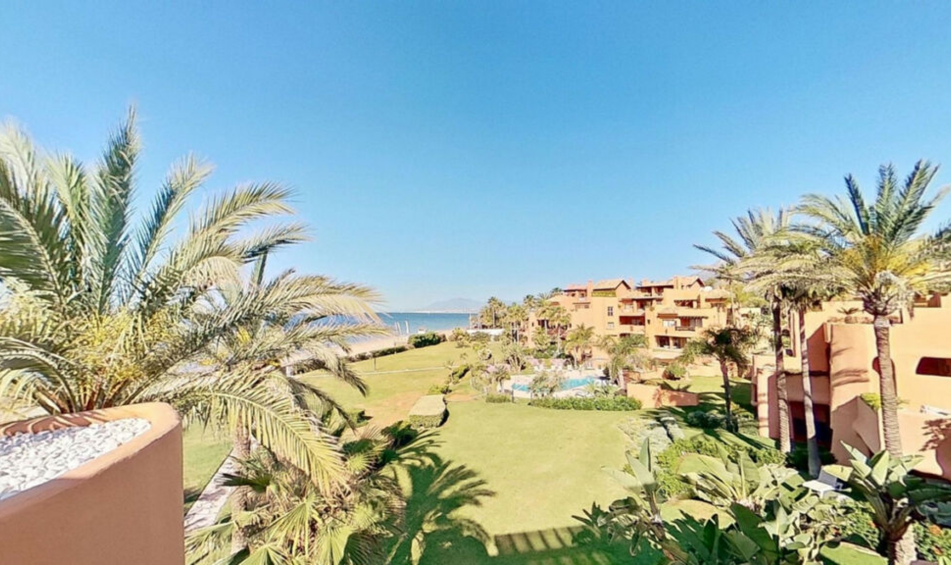 Resale - Apartment -
Los Monteros