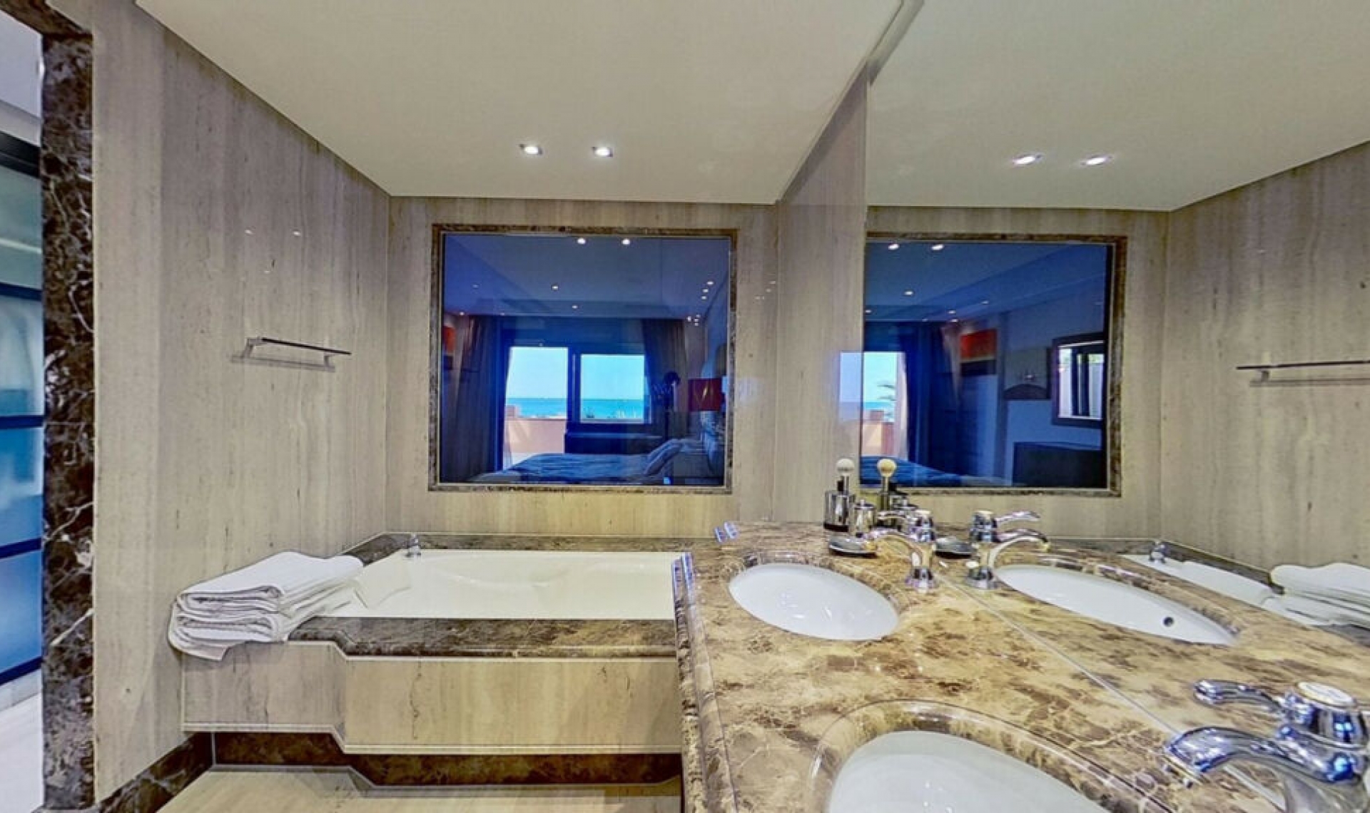 Resale - Apartment -
Los Monteros