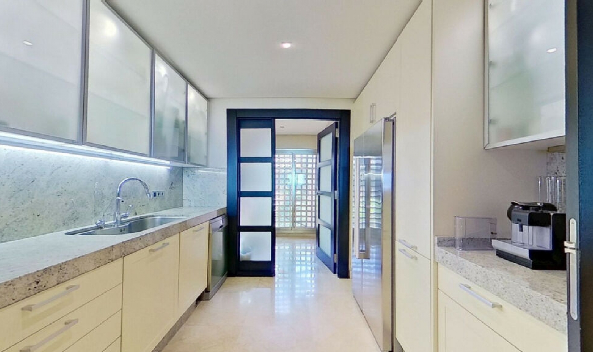 Resale - Apartment -
Los Monteros