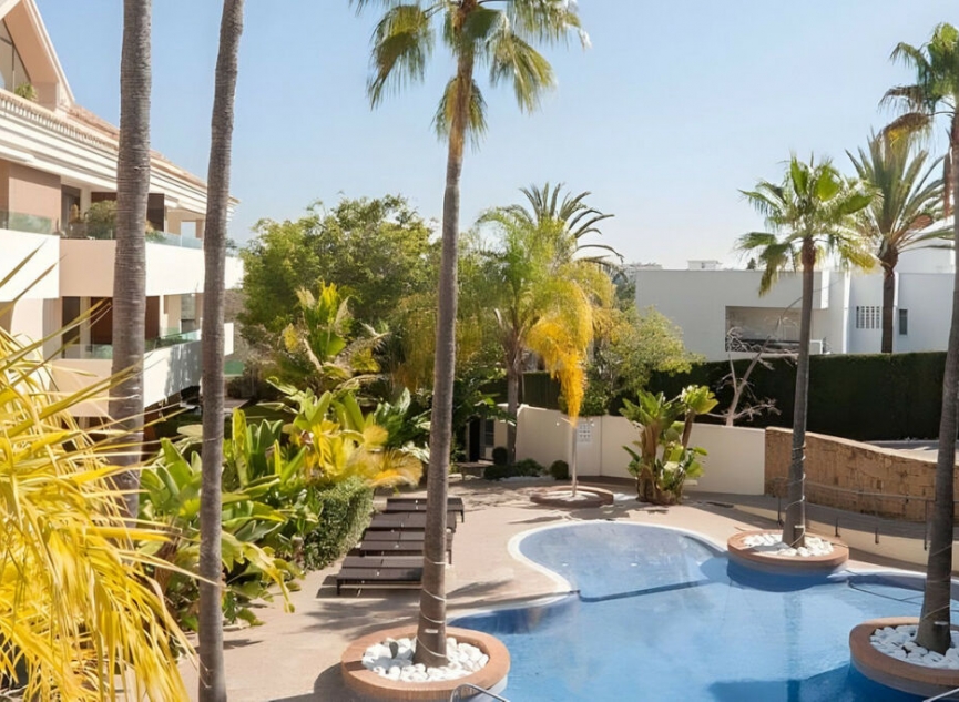 Resale - Apartment -
Los Monteros