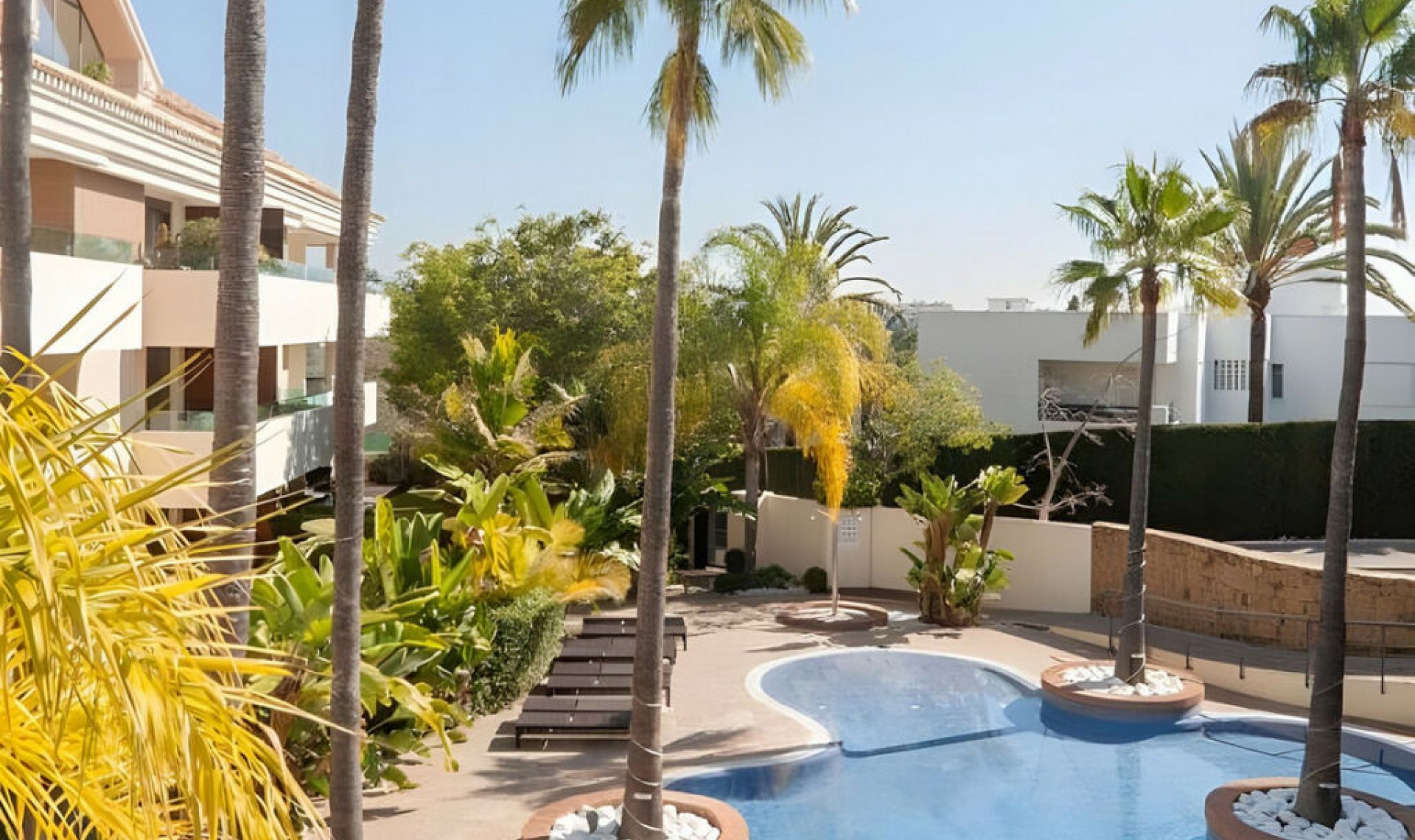 Resale - Apartment -
Los Monteros