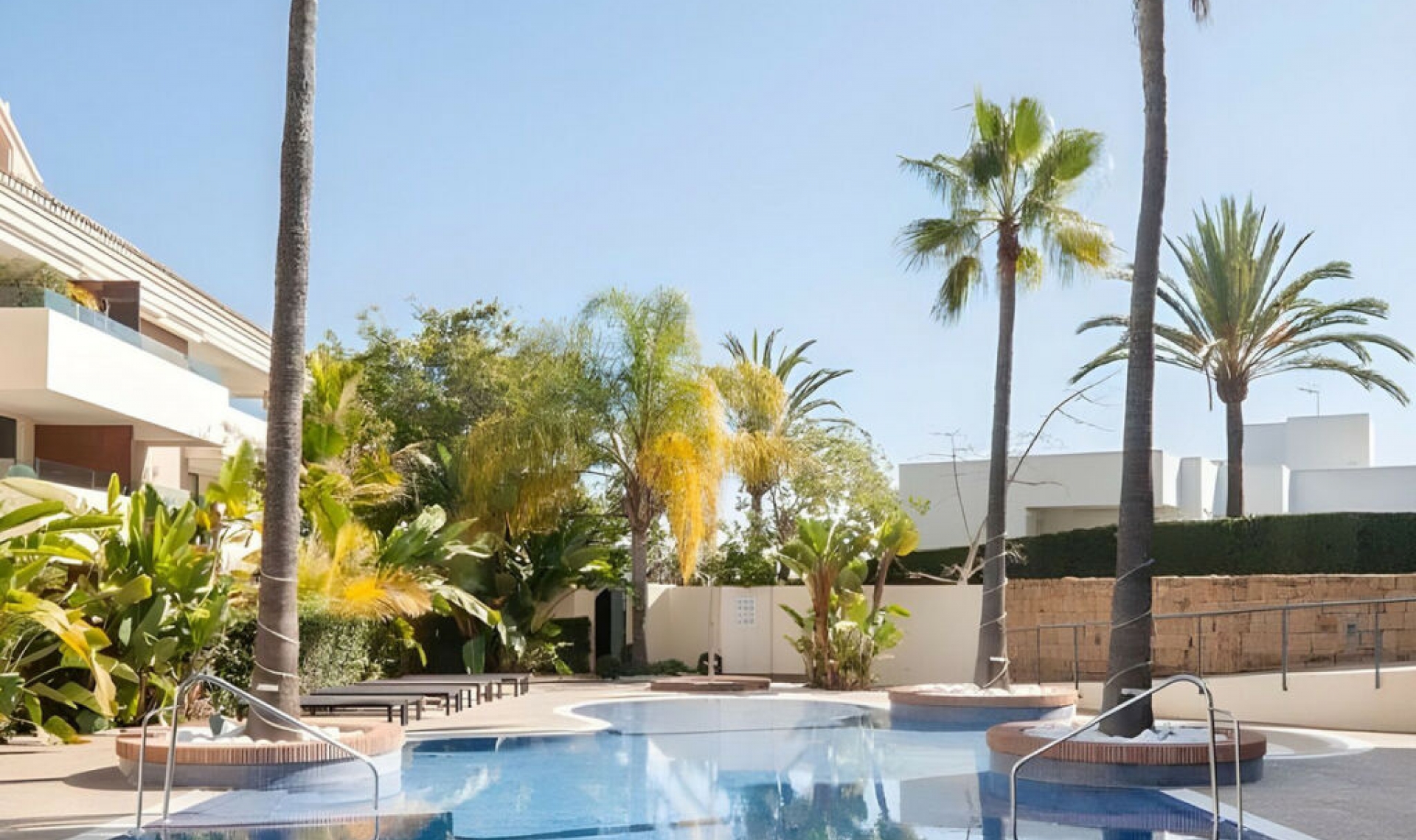 Resale - Apartment -
Los Monteros