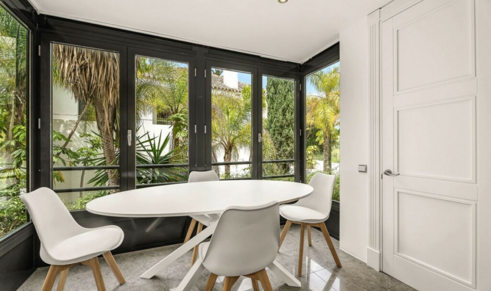 Resale - Apartment -
Los Monteros