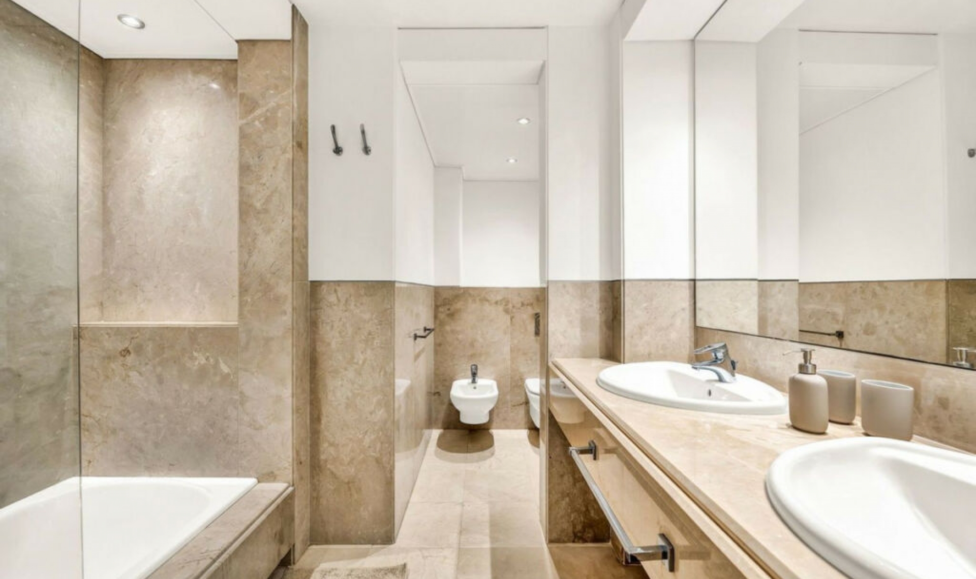 Resale - Apartment -
Los Monteros