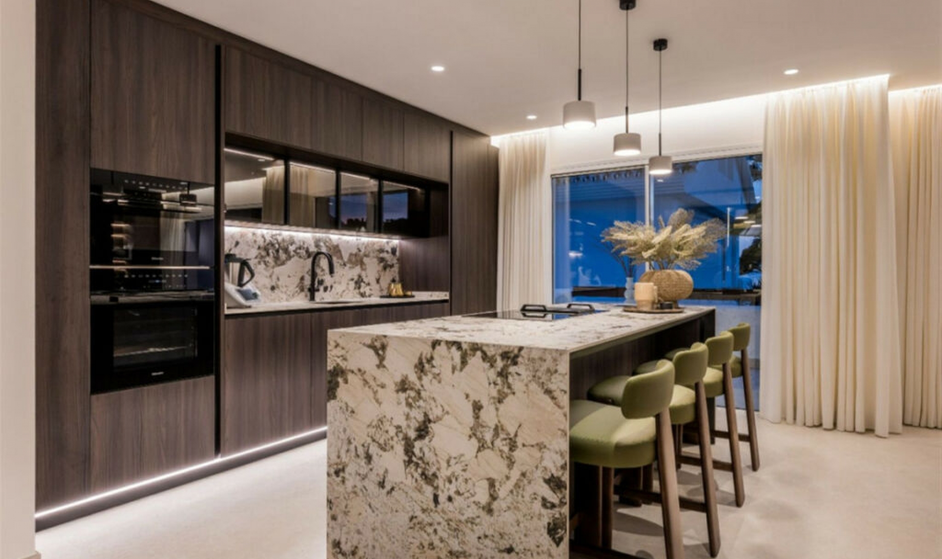 Resale - Apartment -
Los Monteros