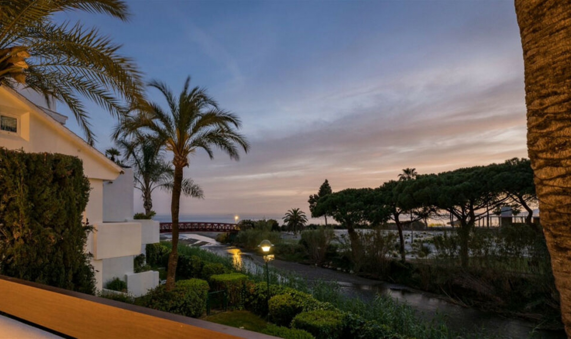 Resale - Apartment -
Los Monteros