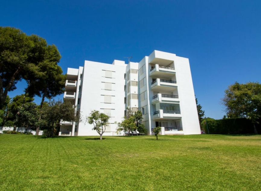 Resale - Apartment -
Los Monteros