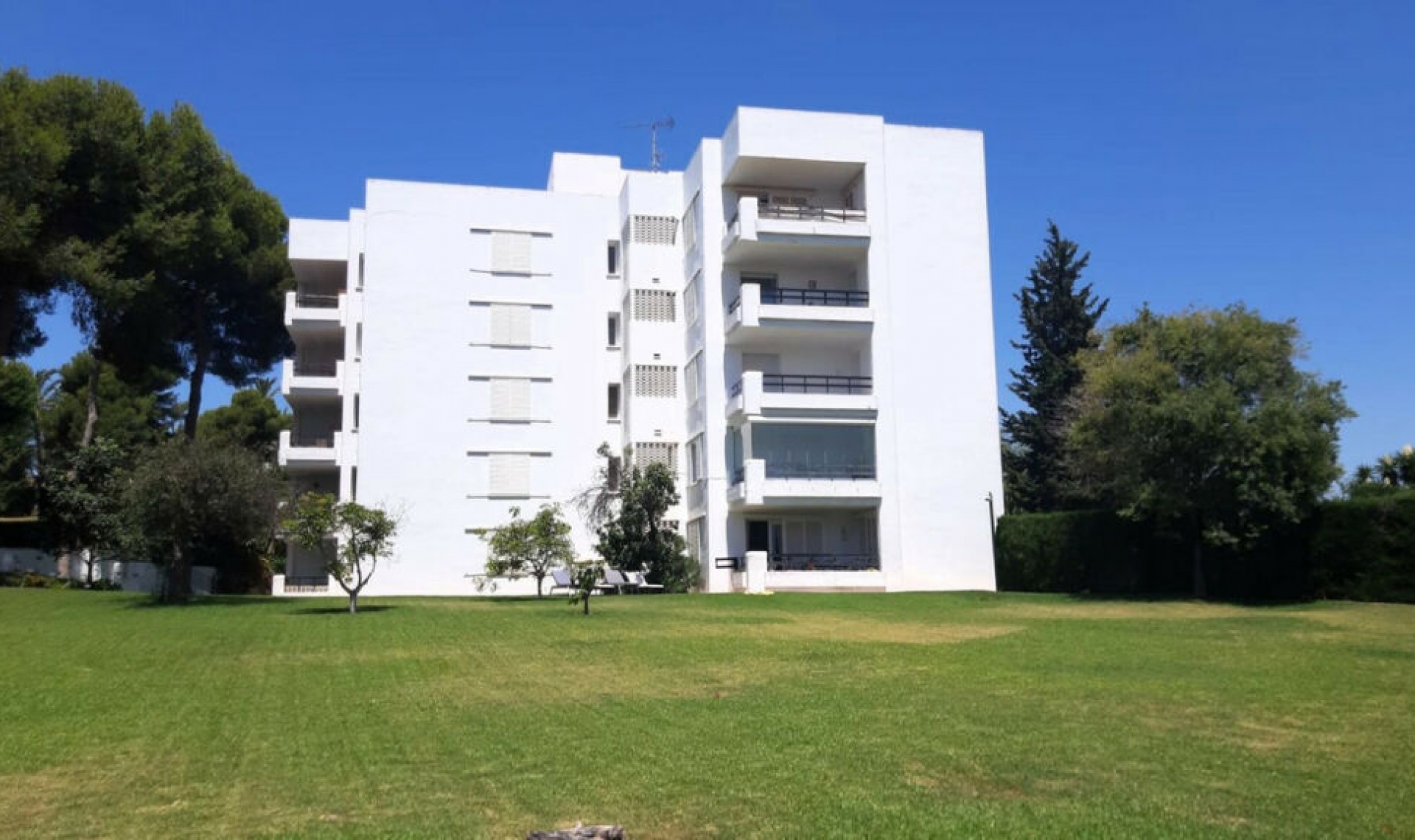 Resale - Apartment -
Los Monteros