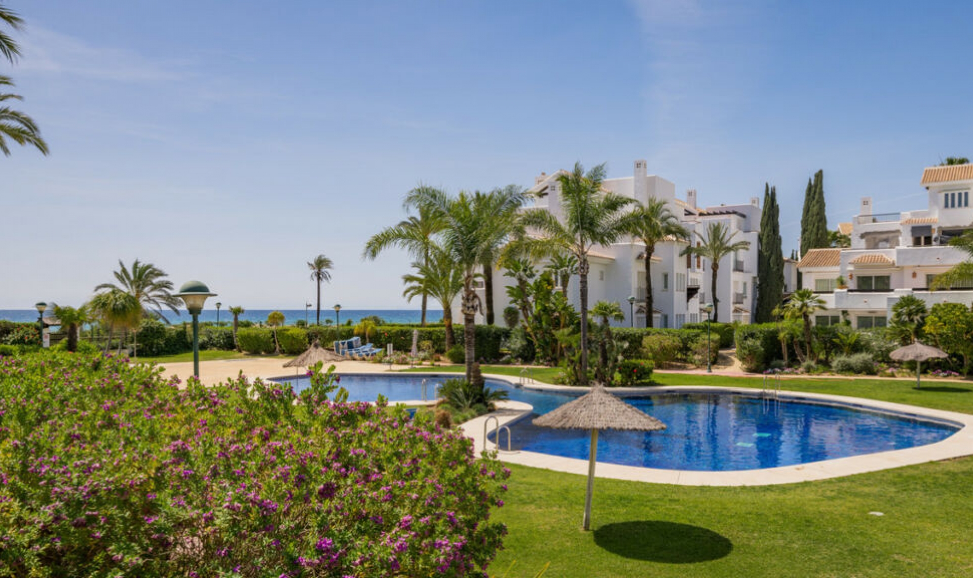 Resale - Apartment -
Los Monteros