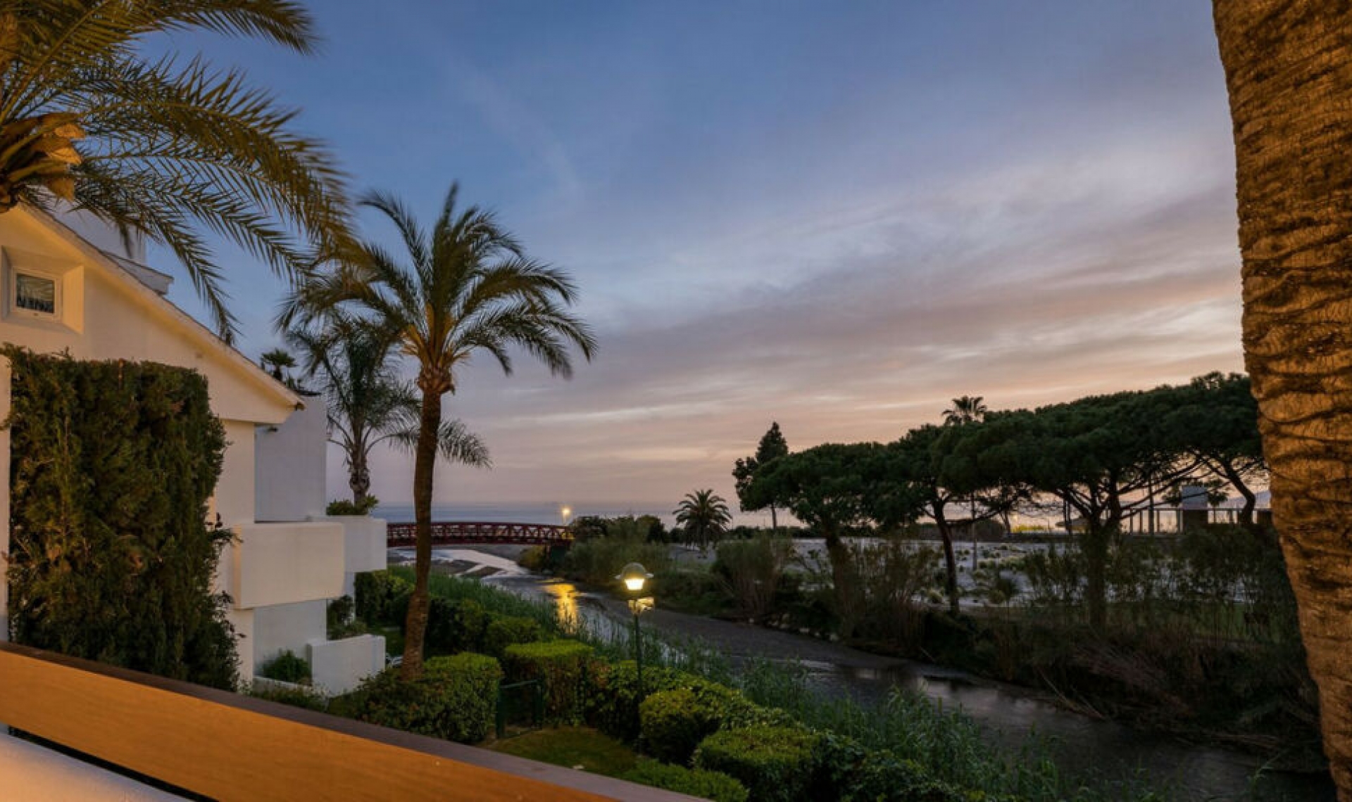 Resale - Apartment -
Los Monteros