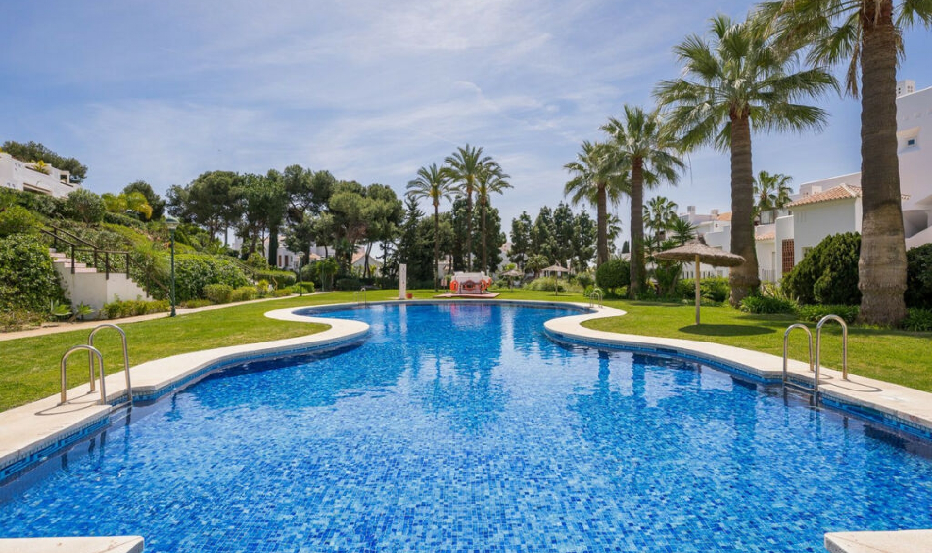 Resale - Apartment -
Los Monteros
