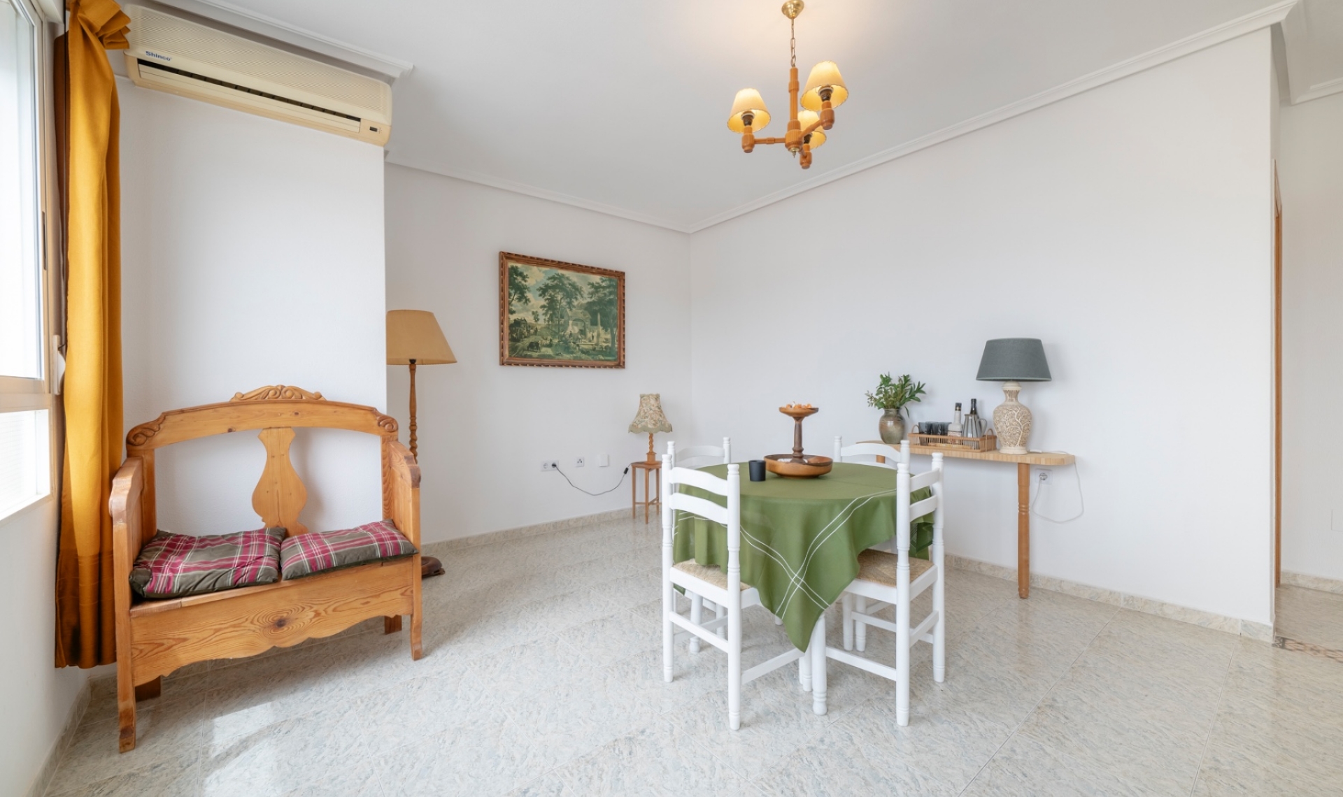 Resale - Apartment -
Los Montesinos