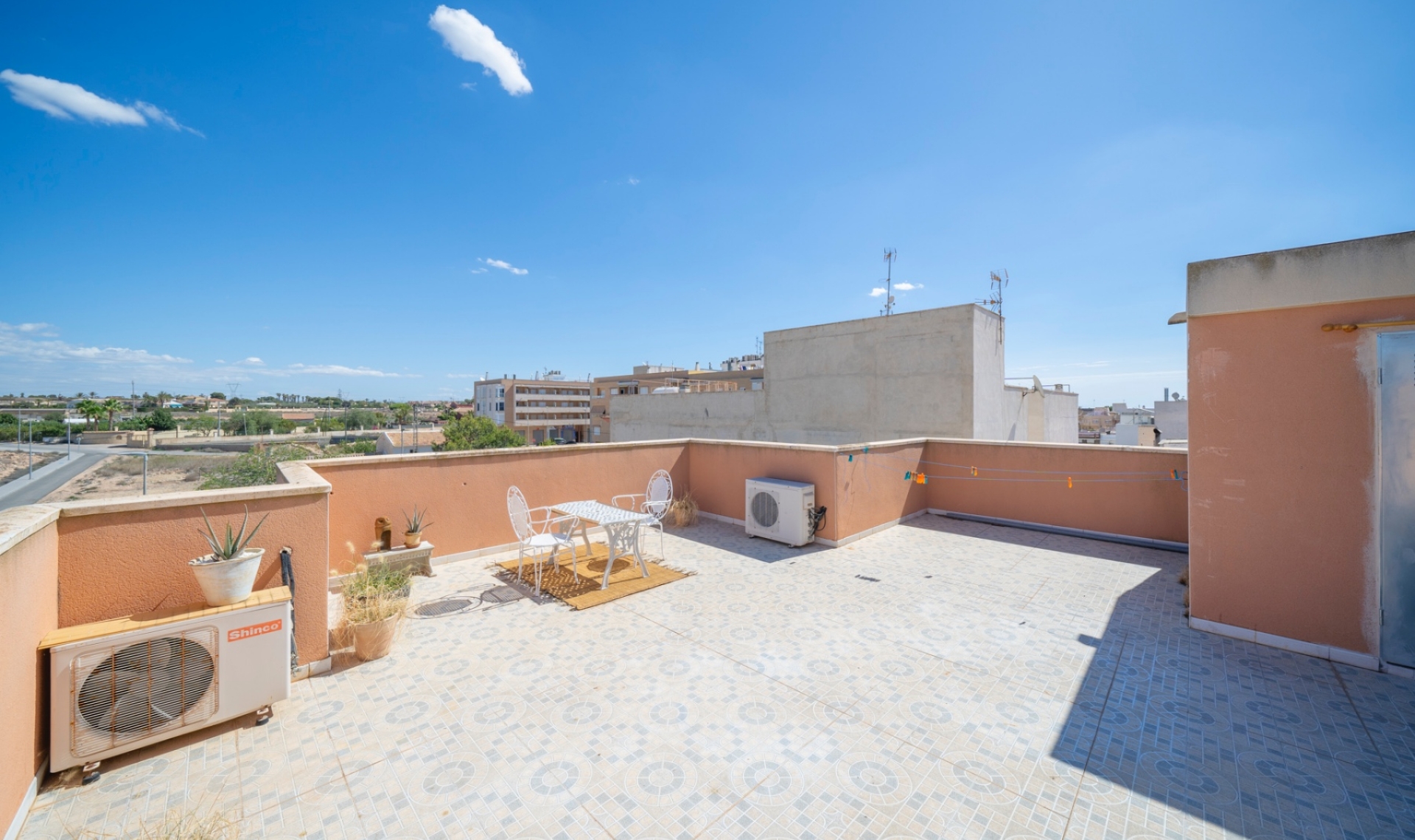 Resale - Apartment -
Los Montesinos