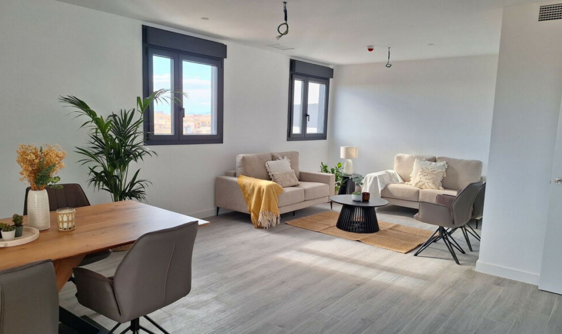 Resale - Apartment -
Málaga Centro