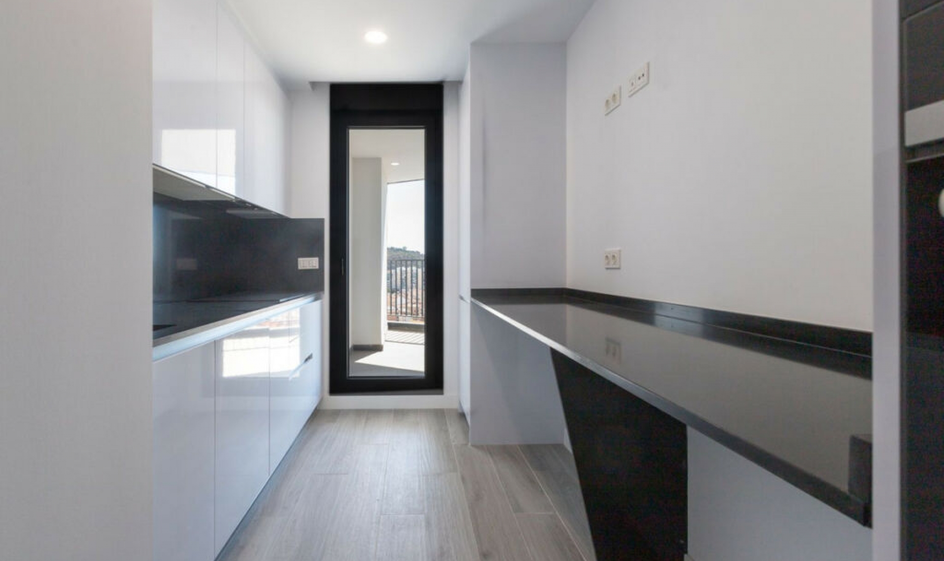 Resale - Apartment -
Málaga Centro