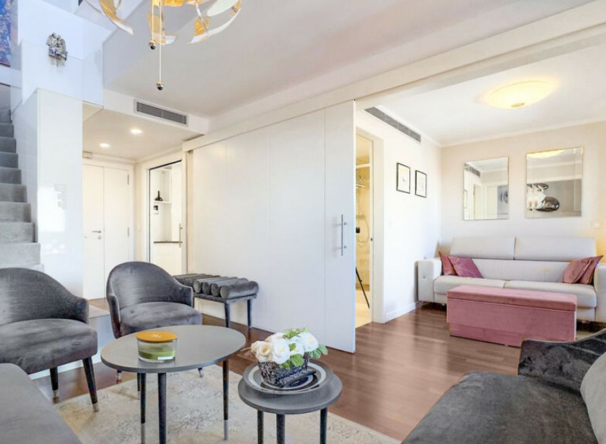 Resale - Apartment -
Málaga Centro