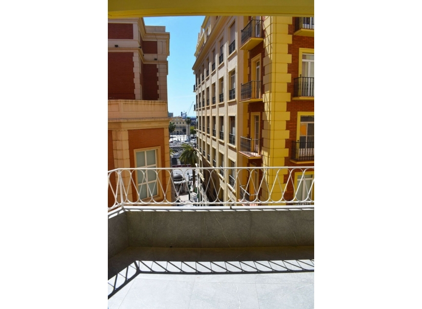 Resale - Apartment -
Málaga Centro