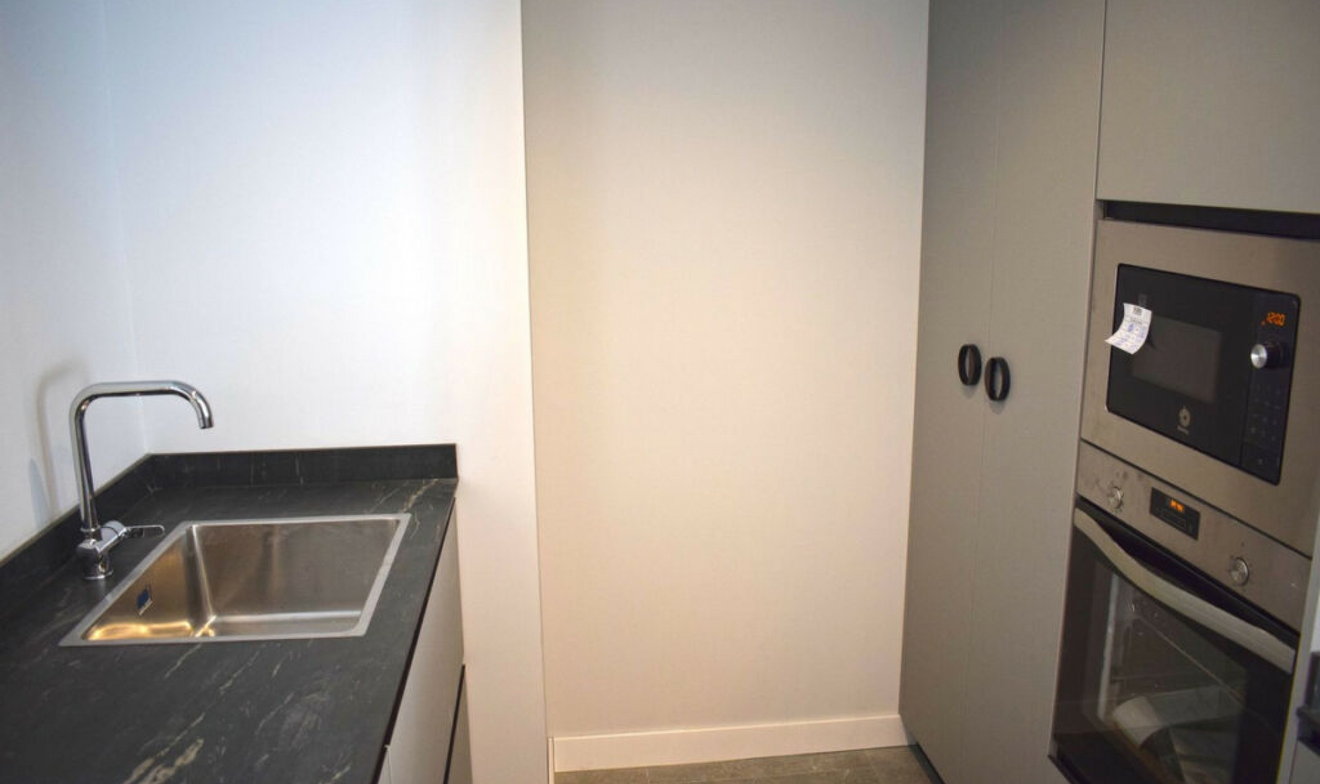 Resale - Apartment -
Málaga Centro