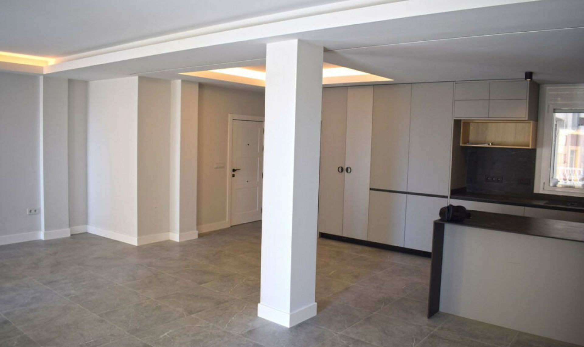 Resale - Apartment -
Málaga Centro