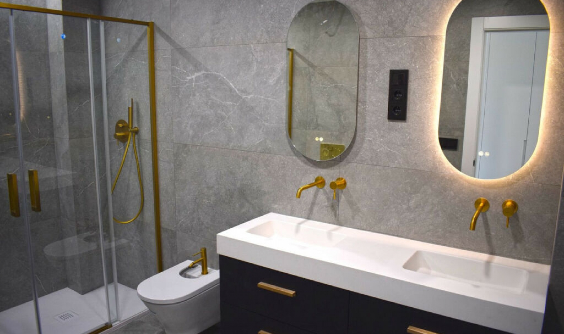 Resale - Apartment -
Málaga Centro