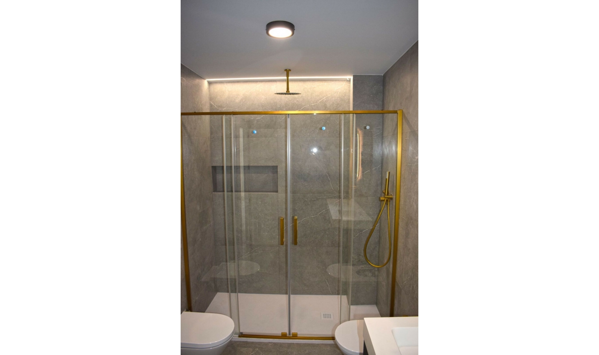 Resale - Apartment -
Málaga Centro