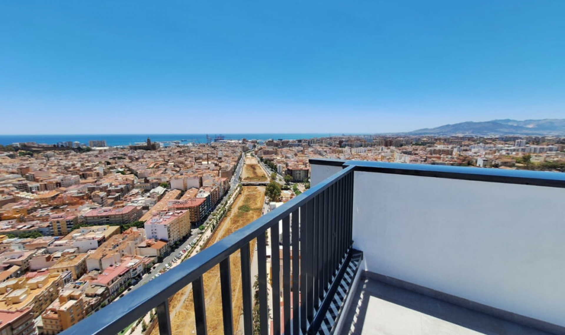 Resale - Apartment -
Málaga Centro